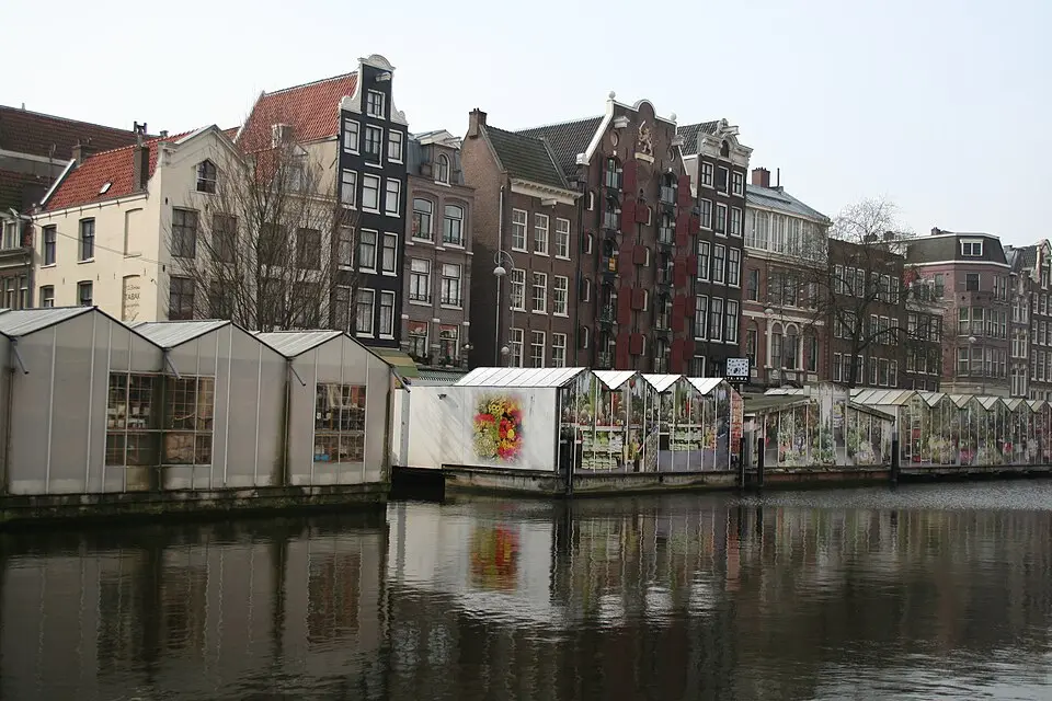 Bloemenmarkt (floating flower market)